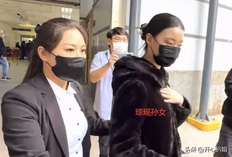 瓊瑤葬禮這天,平鑫濤子女的公司發了一張圖片搞內涵,引全網憤怒