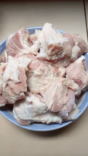 燜豬腿骨