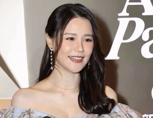 TVB知名女星宣布懷孕後首露面,光彩照人越髮漂亮,預產期在蛇年