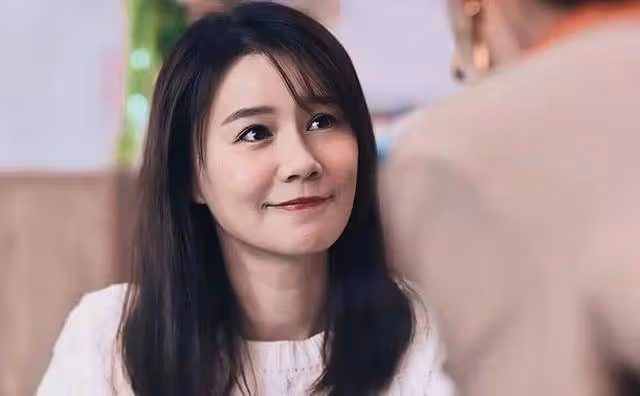 TVB知名女星宣布懷孕後首露面,光彩照人越髮漂亮,預產期在蛇年