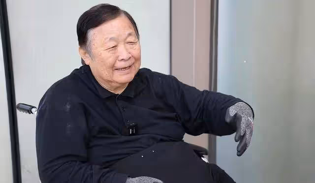 TVB知名老戲骨一個月兩次跌倒,雙腳腫脹發黑,沒錢治病等自愈