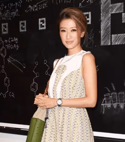 謝霆鋒妹妹：未婚生女，孩子父親身份成謎，如今41歲無人敢娶