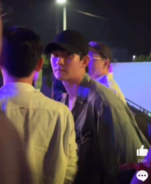 博主爆料電音節偶遇金秀賢，與女網紅對視後試圖搭訕，粉絲：太假