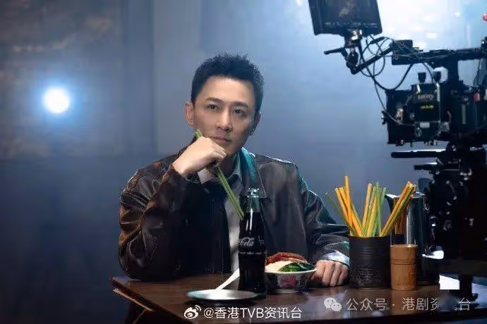 林峯拍聖誕特輯食叉燒飯穿越時空 重返舊地細嚐港味