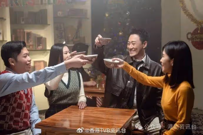 林峯拍聖誕特輯食叉燒飯穿越時空 重返舊地細嚐港味