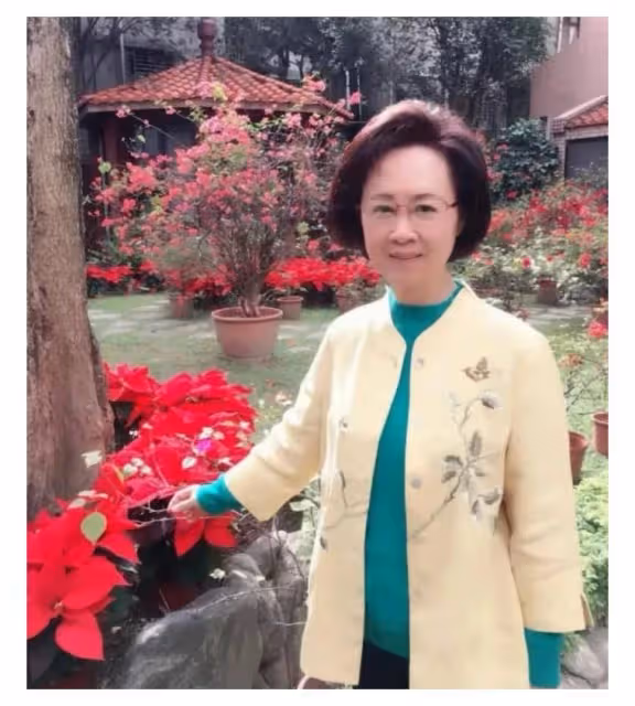 瓊瑤親手寫下的絕筆信曝光!短短6行字看哭網友,1句稱呼盡顯人品