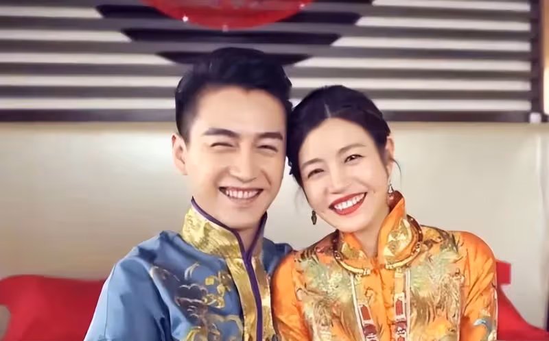 岳父去世,陳曉未戴婚戒現身杭州,與陳妍希婚變再登熱搜
