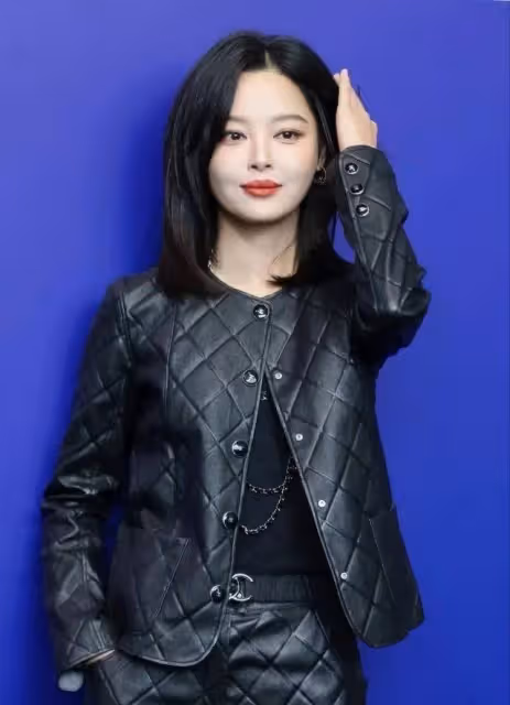 辛芷蕾董潔一同現身參加活動,44歲董潔身材消瘦近照十分顯老