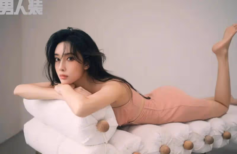 當紅女星孟子義各類靚麗寫真!膚白貌美魔鬼身材性感火辣