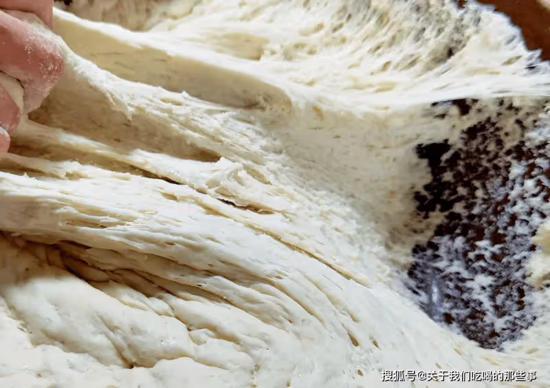蒸饅頭,冷水熱水區別大,牢牢記住4點竅門,饅頭暄軟不塌又香甜