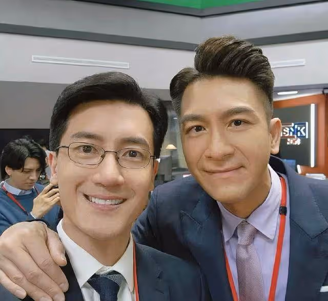 TVB帥氣男星人氣高漲劇接劇,全裸演出成焦點,無償獻血超250次