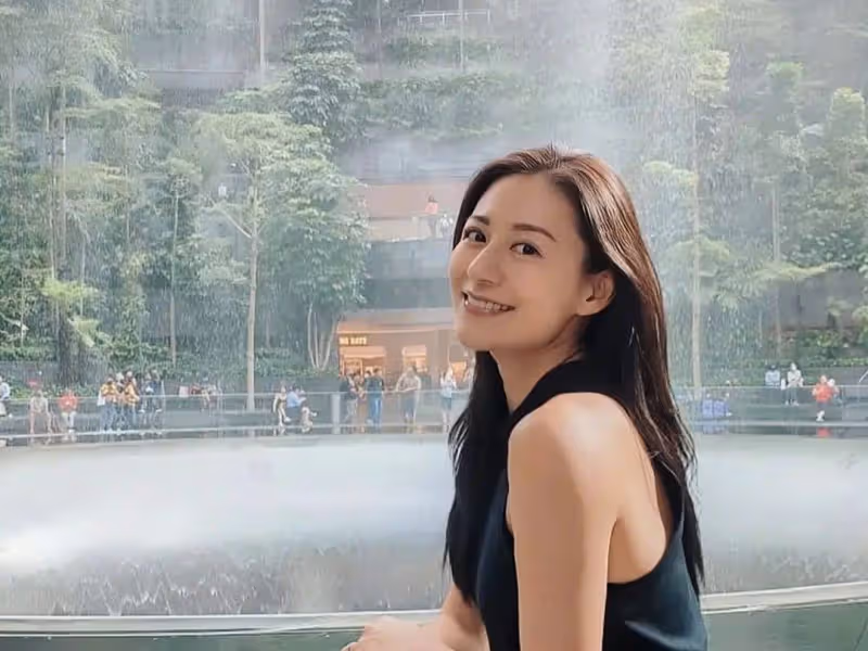 突發!香港女星江若琳發生車禍緊急送醫,駕駛車輛發生側翻