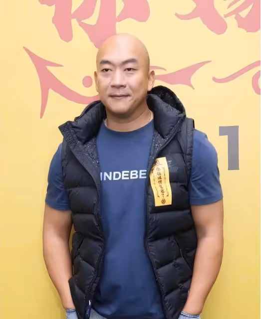 TVB御用惡人李嘉疑誤用禁藥險致雙眼失明,上個月剛剛榮升准爸爸