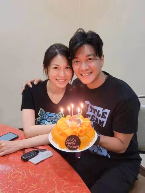 TVB小生為幼子慶祝3歲生日,大兒子全程貼心服務,兩兄弟太相像