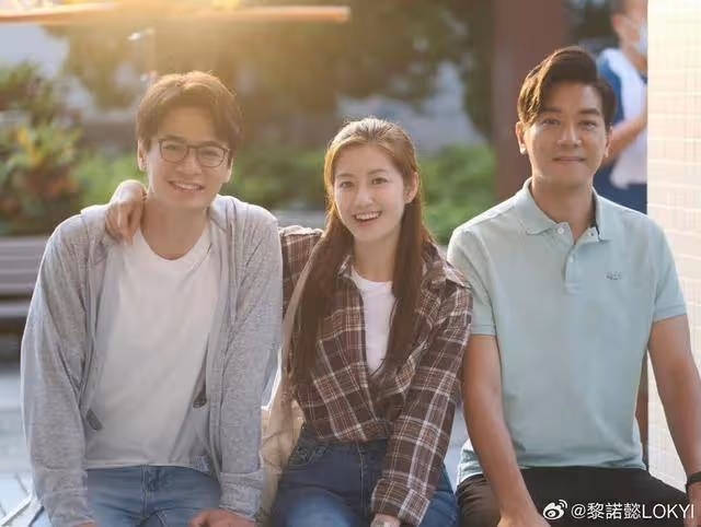 TVB小生為幼子慶祝3歲生日,大兒子全程貼心服務,兩兄弟太相像