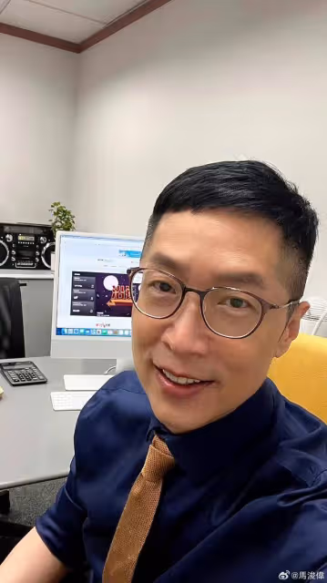 回憶殺！鍾嘉欣和TVB前當家小生聚會，二人親密合影引圍觀