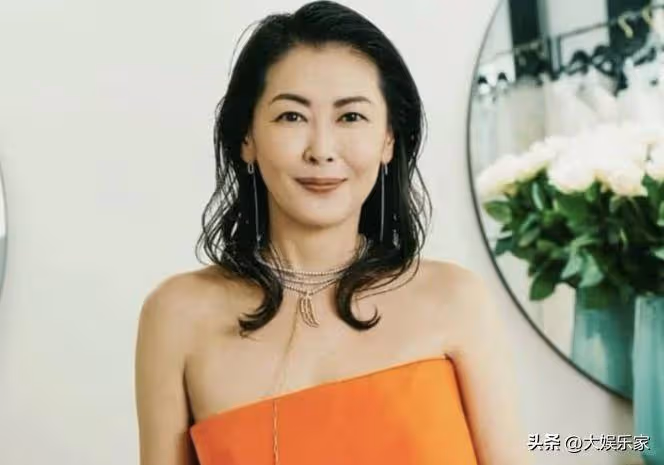 中山美穗終於與心愛的兒子團聚！妹妹在她羽化前，看著她側臉入睡