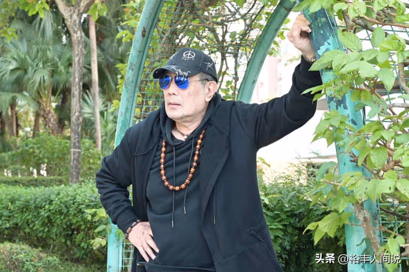 曝72歲港星「秦始皇」劉永定居中山!透露三婚仍存續,妻子小30歲