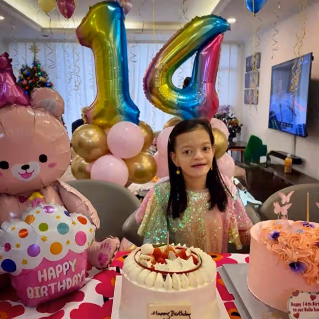鍾麗淇為罕見病女兒慶生,14歲剛學會走路,曾被斷言活不過2歲