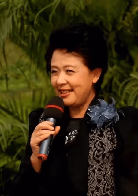 80年代央視最紅主持人,晚年患上精神疾病,如今70歲的她怎麼樣了
