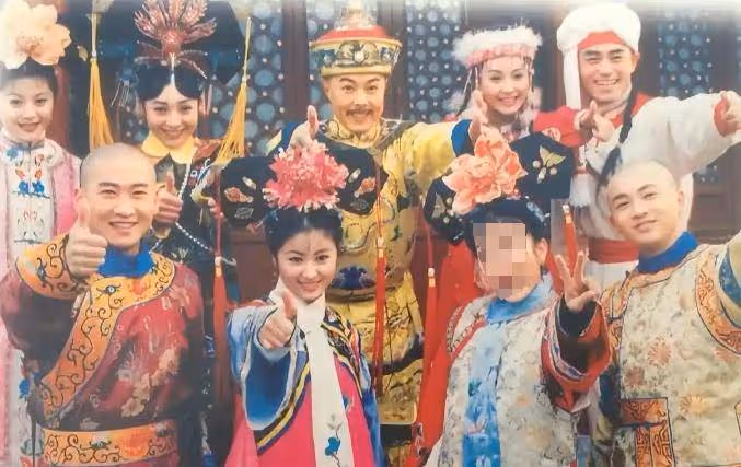 瓊瑤極為聰慧,25 億遺產僅歸親兒子,3個繼子女一分錢都無法獲得