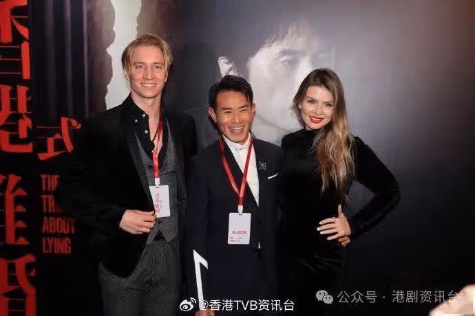 黃子華劉嘉玲演舞台劇獲群星到賀!巨星花籃塞滿場 陣容勁過頒獎禮