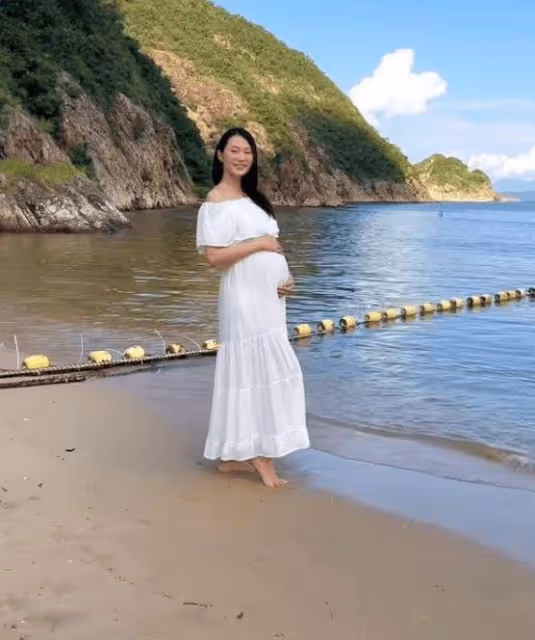 再有喜事!34歲港姐小花宣布懷孕!嫁大馬首富孫子罕見曬幸福合照!