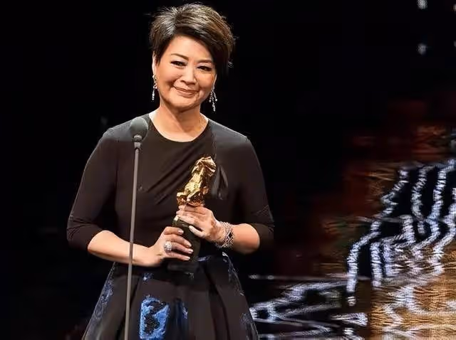 實力派女星拒絕和同性愛人結婚,相愛18年感情穩定,交代好身後事