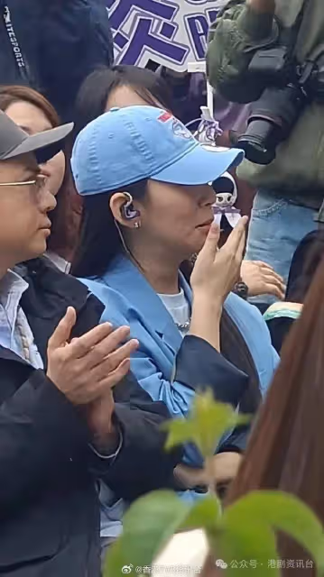 炎明熹相隔5個月現身公開活動不受訪!粉絲逼爆現場 台下舉動掀討論