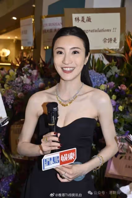 林峯與太太張馨月激罕孖住現身！林夏薇新舖開張送「驚人厚禮」予賓客