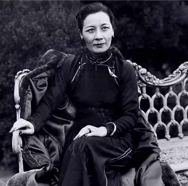 2003年,106歲的宋美齡在美國離世,銀行帳戶餘額曝光令人意外!