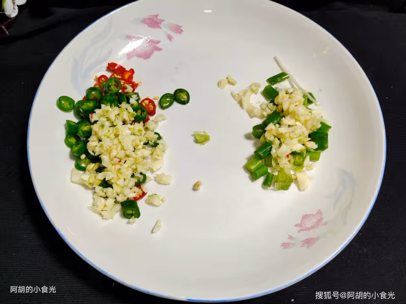 天冷愛這菜勝過吃餃子,上桌比肉搶手!簡單燉一鍋,溫暖又開胃、百吃不膩,這才是冬天的味道