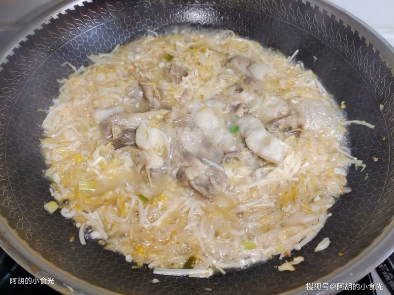 天冷愛這菜勝過吃餃子，上桌比肉搶手！簡單燉一鍋，溫暖又開胃、百吃不膩，這才是冬天的味道