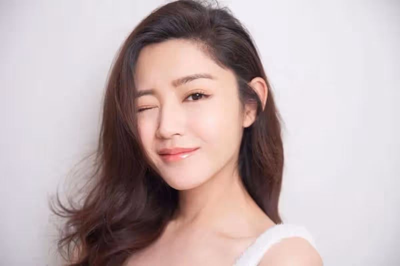 衛詩雅撞臉阿麗塔趙今麥!從性感火辣模特成長為亞太影后