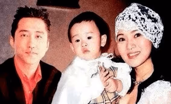 伊能靜上熱搜,14年戀愛,9年婚姻,47歲再嫁遇到好男人