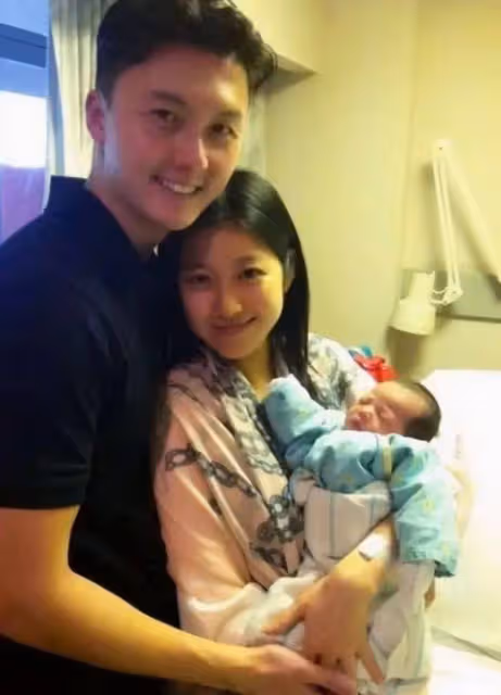 王浩信憑《黑色月光》獲全球視帝,台上公開感謝家人,與陳自瑤關係似有緩和
