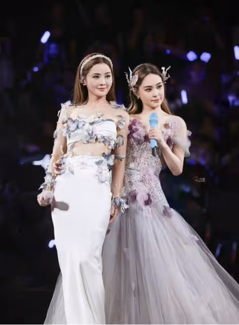 劫後重生中彩票!蔡卓妍北美巡演遇地震,驚呼震感像鬼片