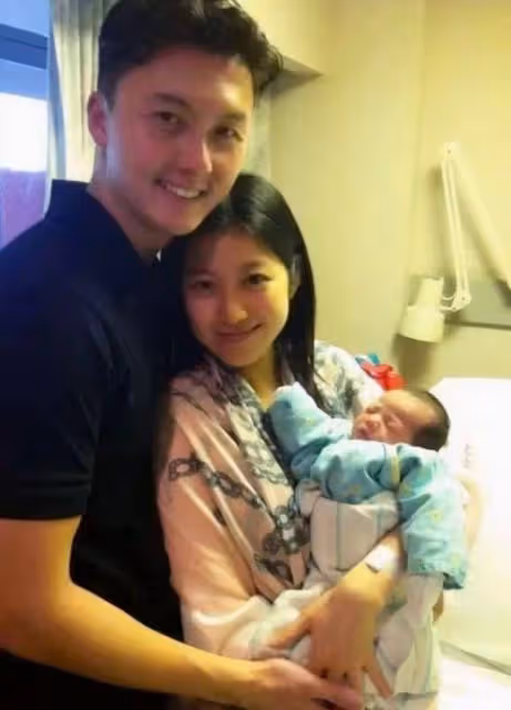 王浩信憑獲全球視帝,台上公開感謝家人,與陳自瑤關係似有緩和
