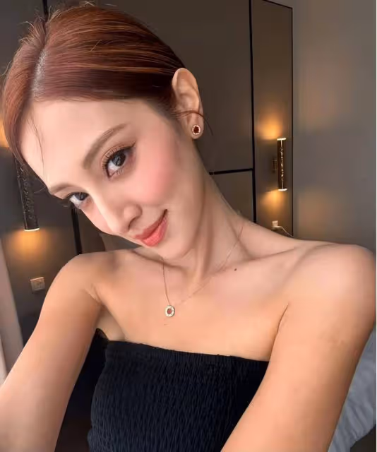 塑料姐妹情?陳凱琳現身唐詩詠新店拍片,被網民狠批戲假做作