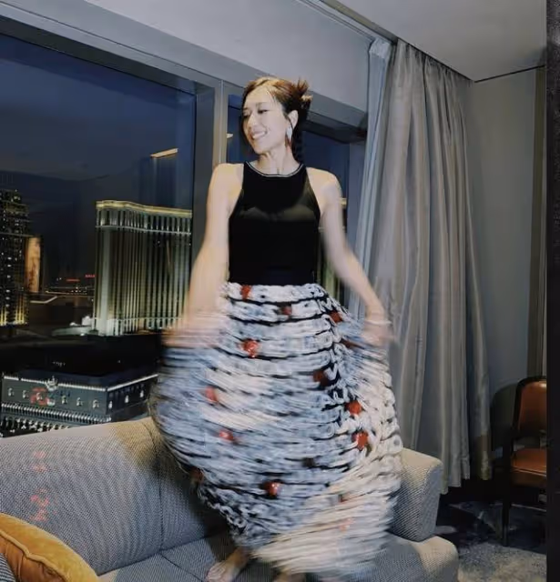 TVB離巢花旦曬美照!穿透視裙下半身若隱若現,結婚一年無意造人