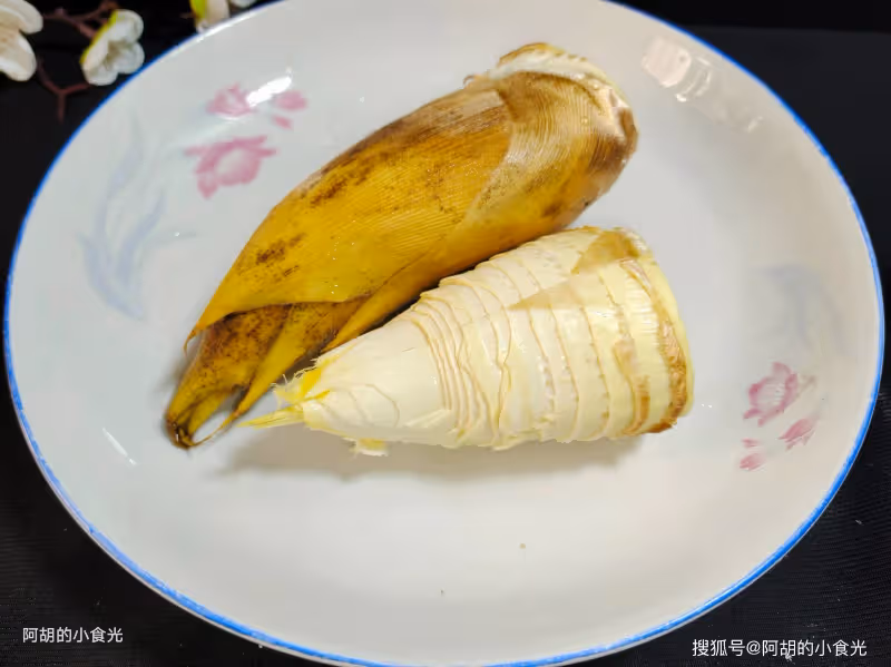 冬天不懂吃這菜就虧了，賽過吃肉的冬菜王！燉一燉上桌，滿口鮮香又暖人、特下飯，一鍋吃個精光