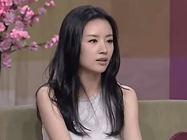 整整12年了,還是沒想通,董潔當年為啥要放棄如此優秀的潘粵明