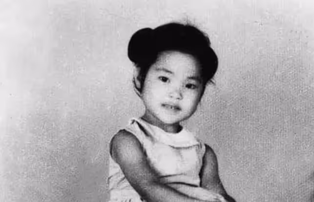 歌手鄧麗君:去世29年,男友保羅再婚生子,弟弟的堅持讓人感動