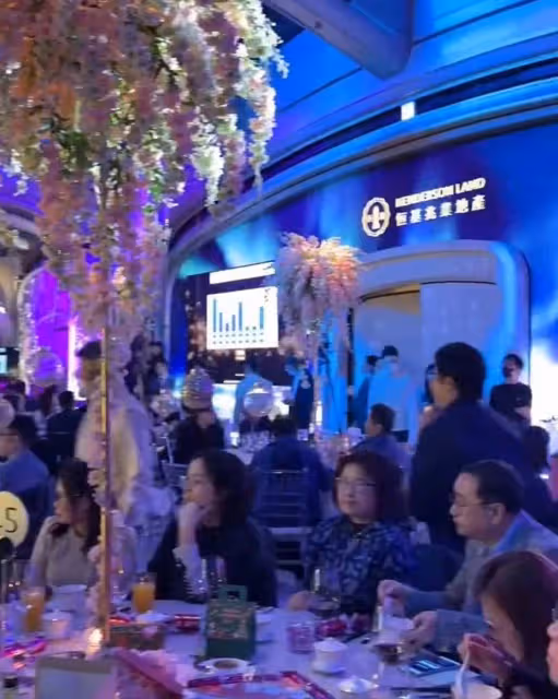 徐子淇陪老公出席恆基晚會,盡顯女主人范,和員工互動親和力滿分