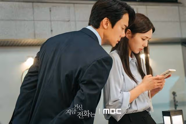 《現在撥打的電話》柳演錫救蔡秀彬演技封神！小說劇情還原度超高