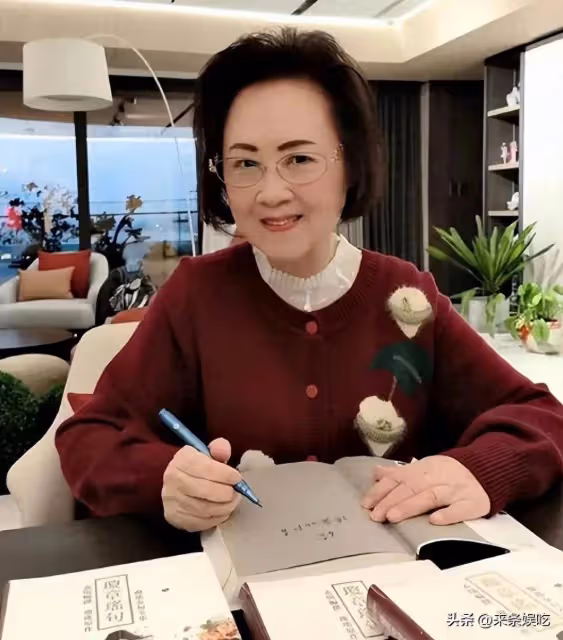 曝瓊瑤安葬地,是她生前親自選的,距丈夫墓地2公里,原因太現實!