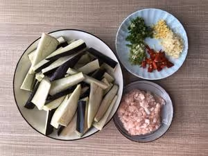 開胃下飯菜！巨簡單的家常魚香茄子煲