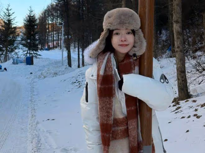 34歲「魏瓔珞」吳謹言挺著大孕肚在雪地里轉圈圈,看得粉絲心驚膽戰