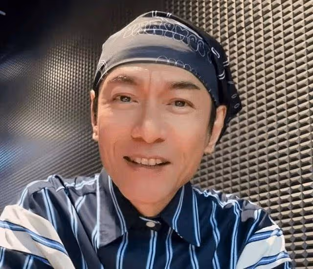 香港知名男星突然變消瘦,深受髮際線後移影響,直接以光頭出鏡