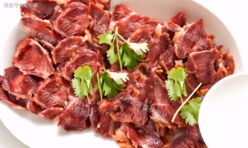這肉再貴也要吃,男人吃了補腎,女人吃了養顏,隨手一燉,太香了